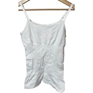 Underoutfit Style 680 White Tank Top Size Large